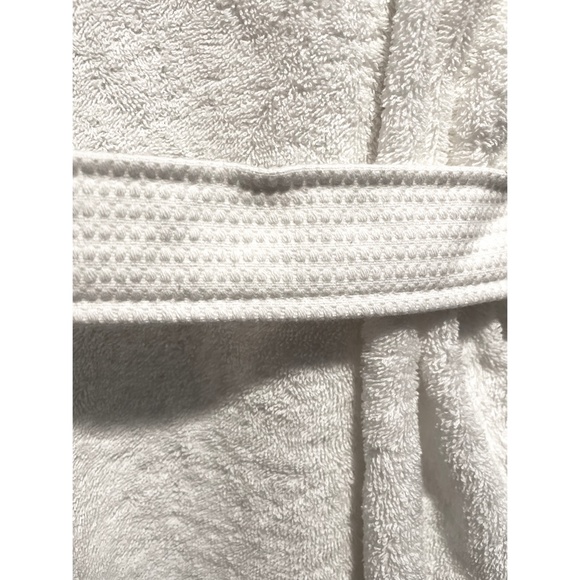 NWT - HUDSON PARK FOR BLOOMINGDALE’S White Turkish Cotton Hooded Bath Robe - Picture 4 of 7